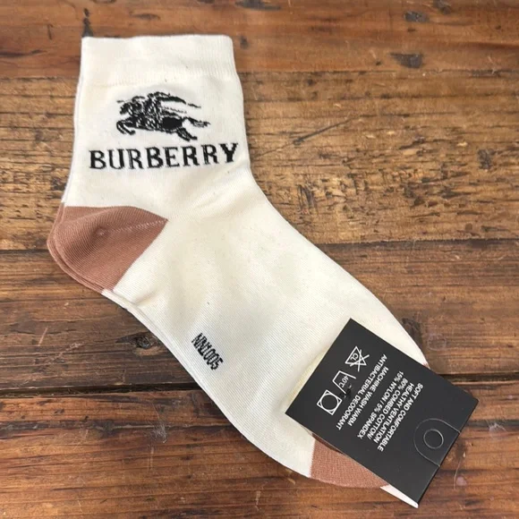 NWT Cream and Brown Casual Socks - Picture 2 of 2